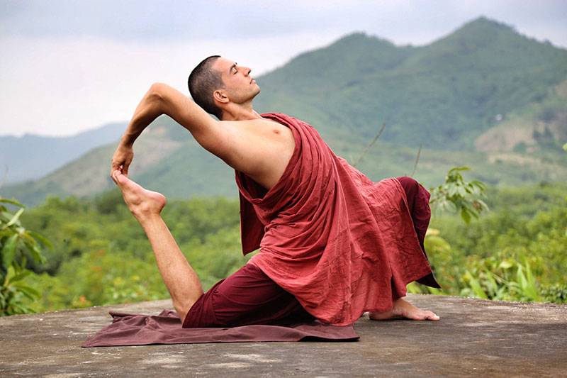 Асаны в йоге: от истоков до наших дней