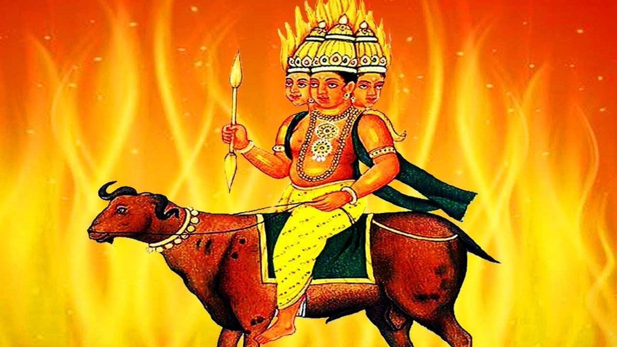 Бог сурья: как выглядит и как почитают индийского бога солнца