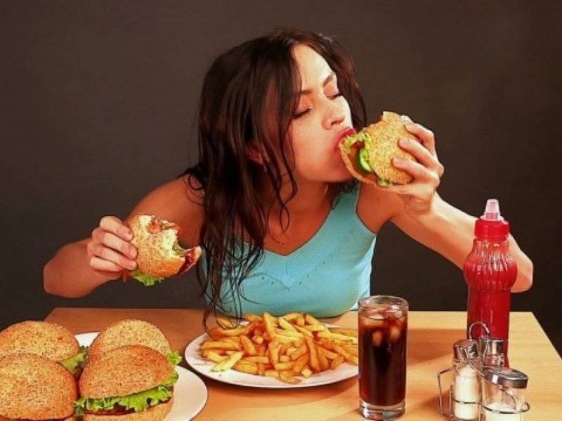 Как перестать есть много – психология переедания