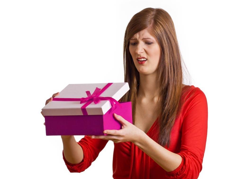 Что подарить девушке на день рождения: 50+ лучших идей подарков