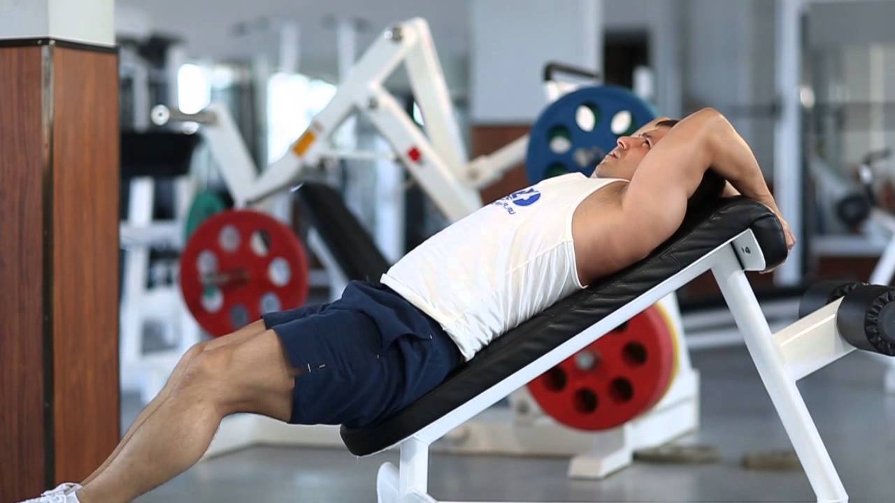 Подъем ног лежа на спине для пресса – польза и техника выполнения упражнения