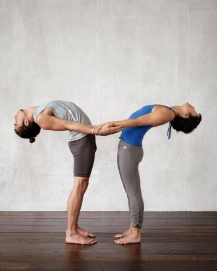 Позы для йоги на двоих: техника выполнения для пары