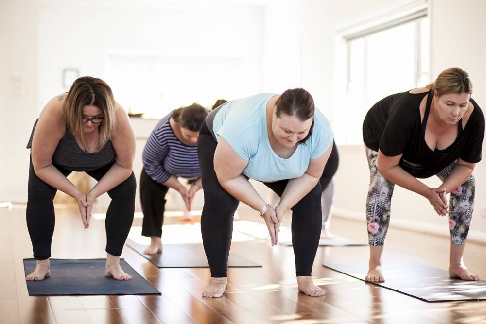 Йога для начинающих для похудения в домашних условиях – эффективные упражнения