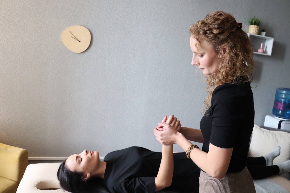 Холистический массаж. как правильно делать &#128522 палсинг массаж