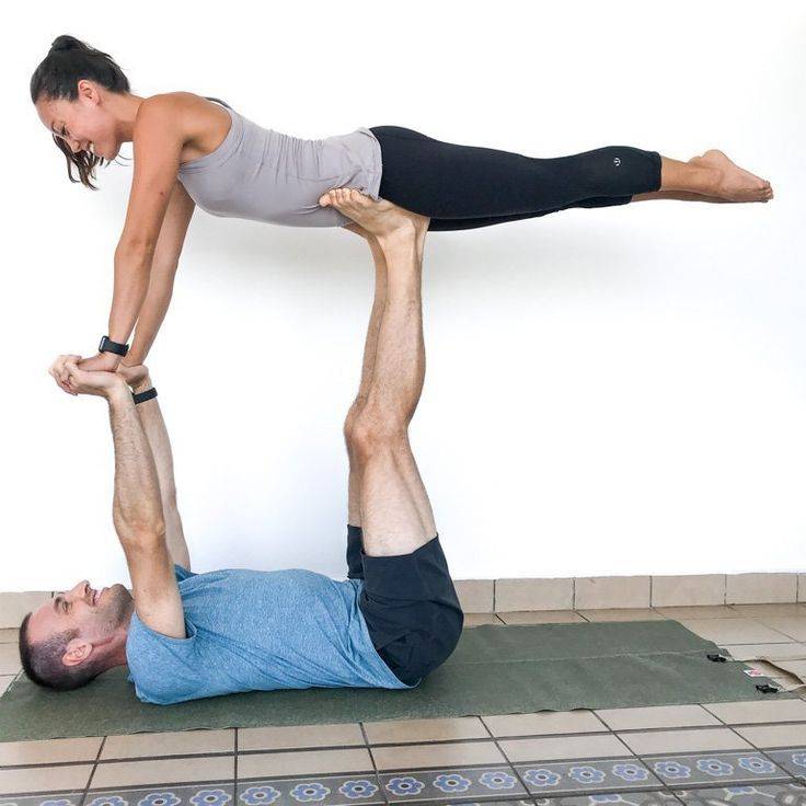 Позы йоги для двоих: описание 17 асан для двоих с фото начального уровня