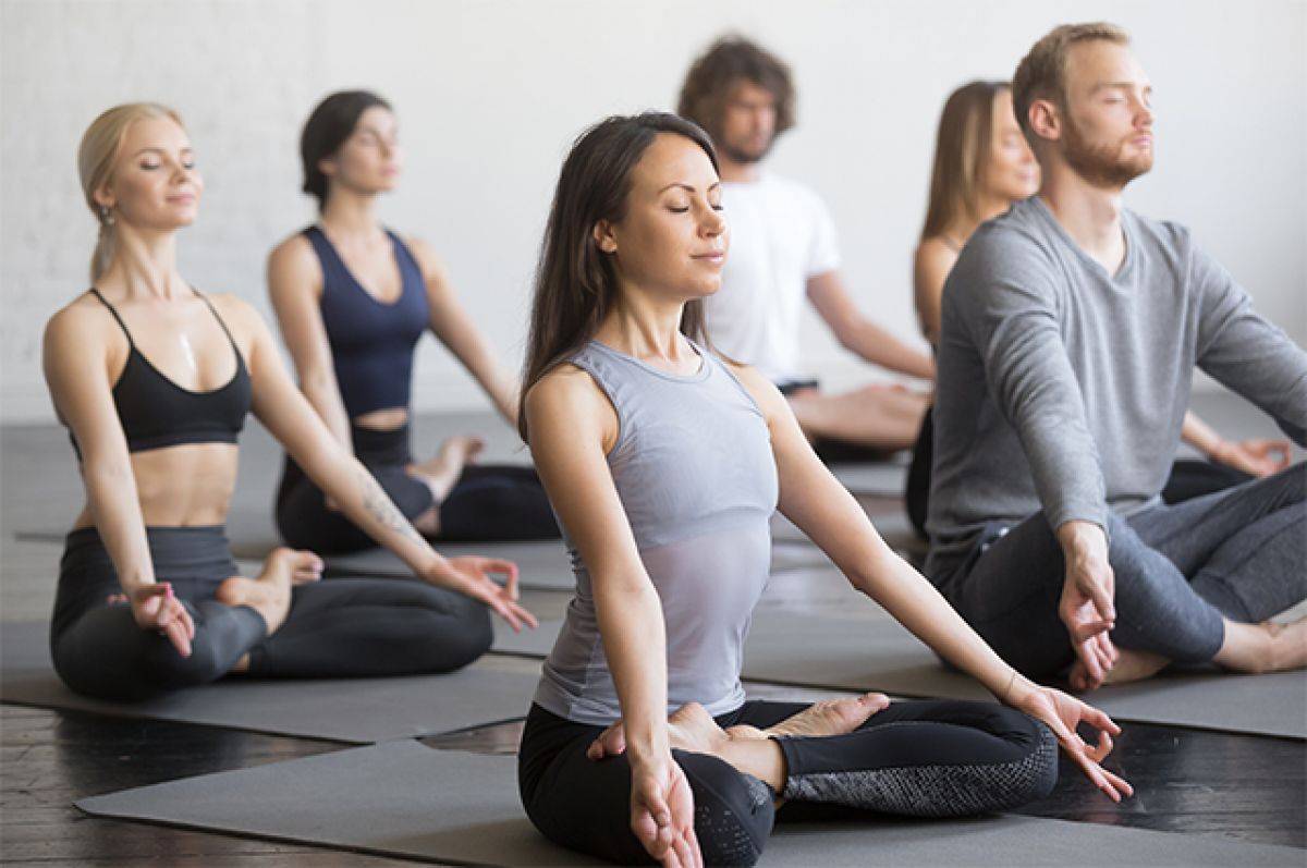 Чем полезна йога и для чего она нужна