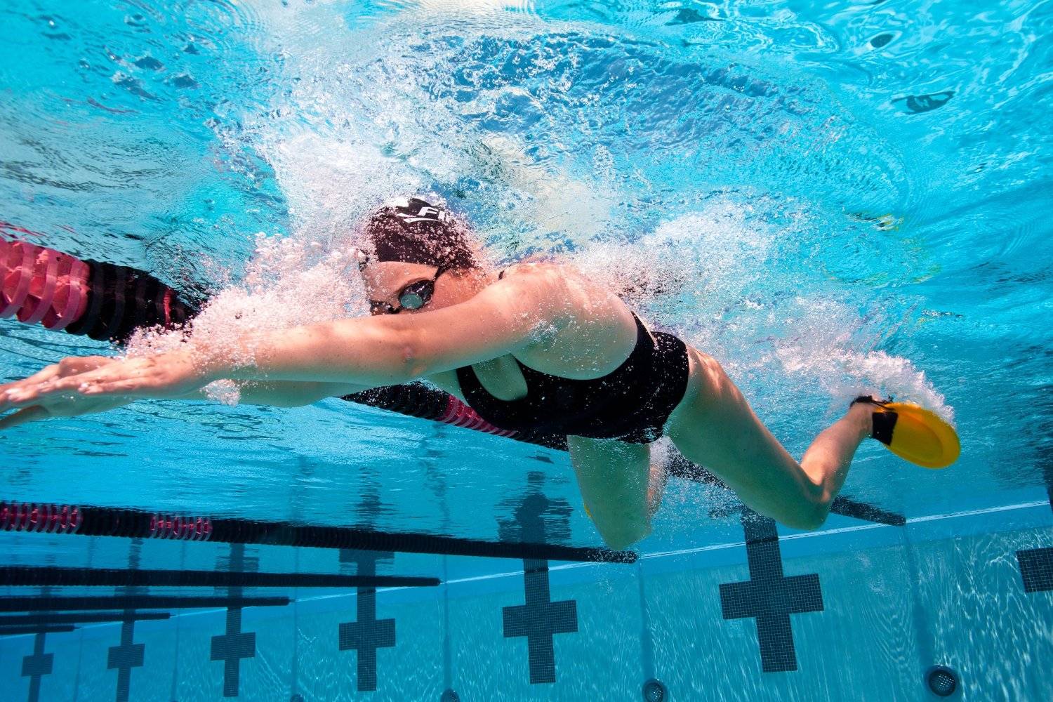 Плавание в бассейне польза и вред для взрослых и детей
