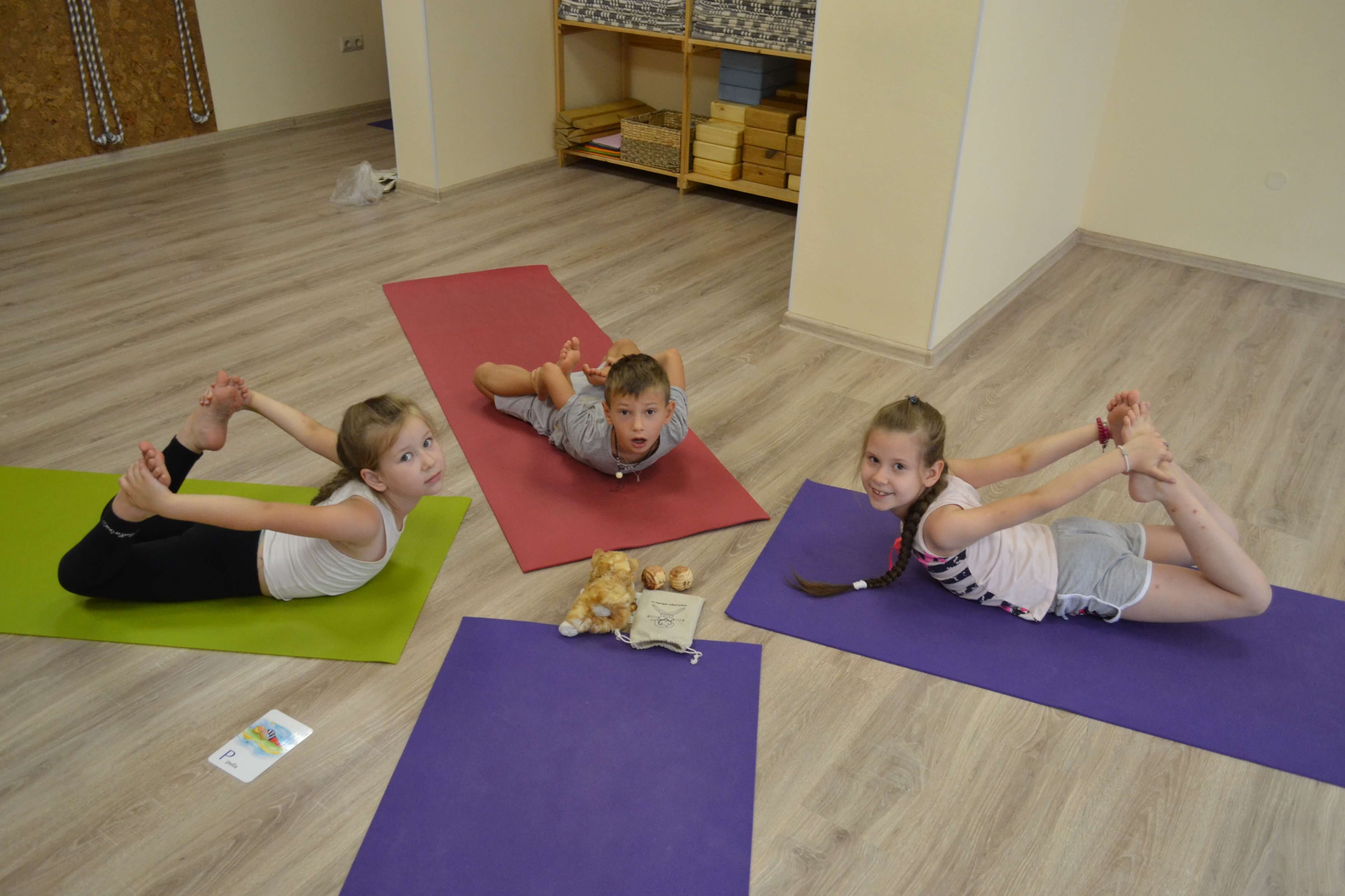 Йога для малышей: занятия с мамой и практика по системе франсуазы фридман