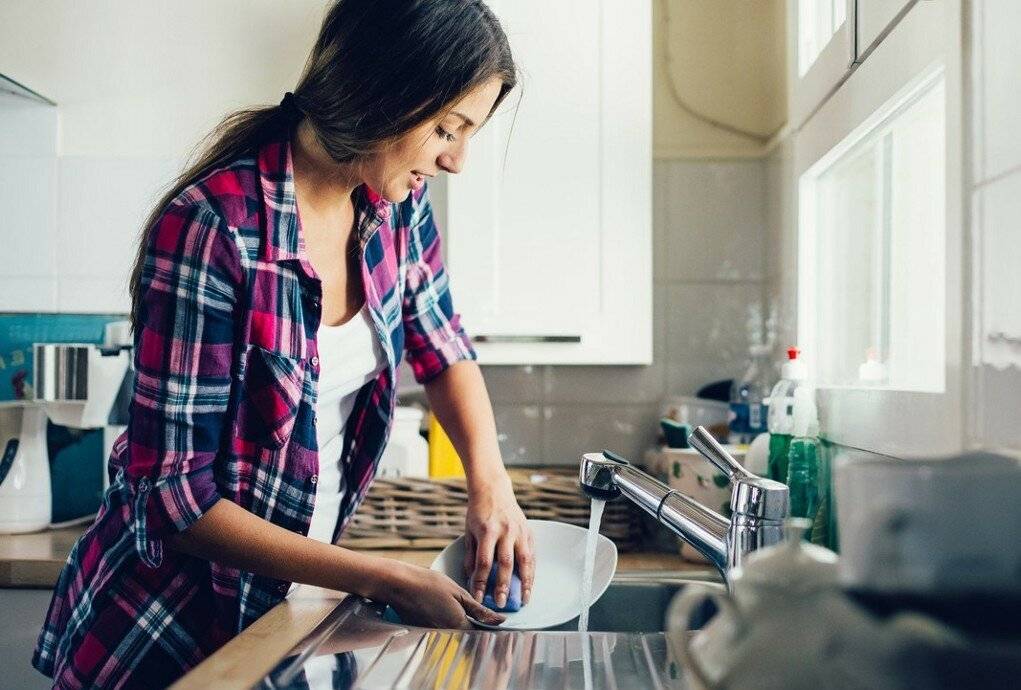 Как мыть химическую посуду: важные основы чистки