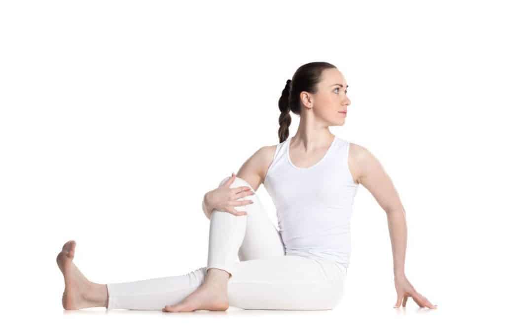 Базовые асаны йоги на скручивания. рекомендации по выполнению