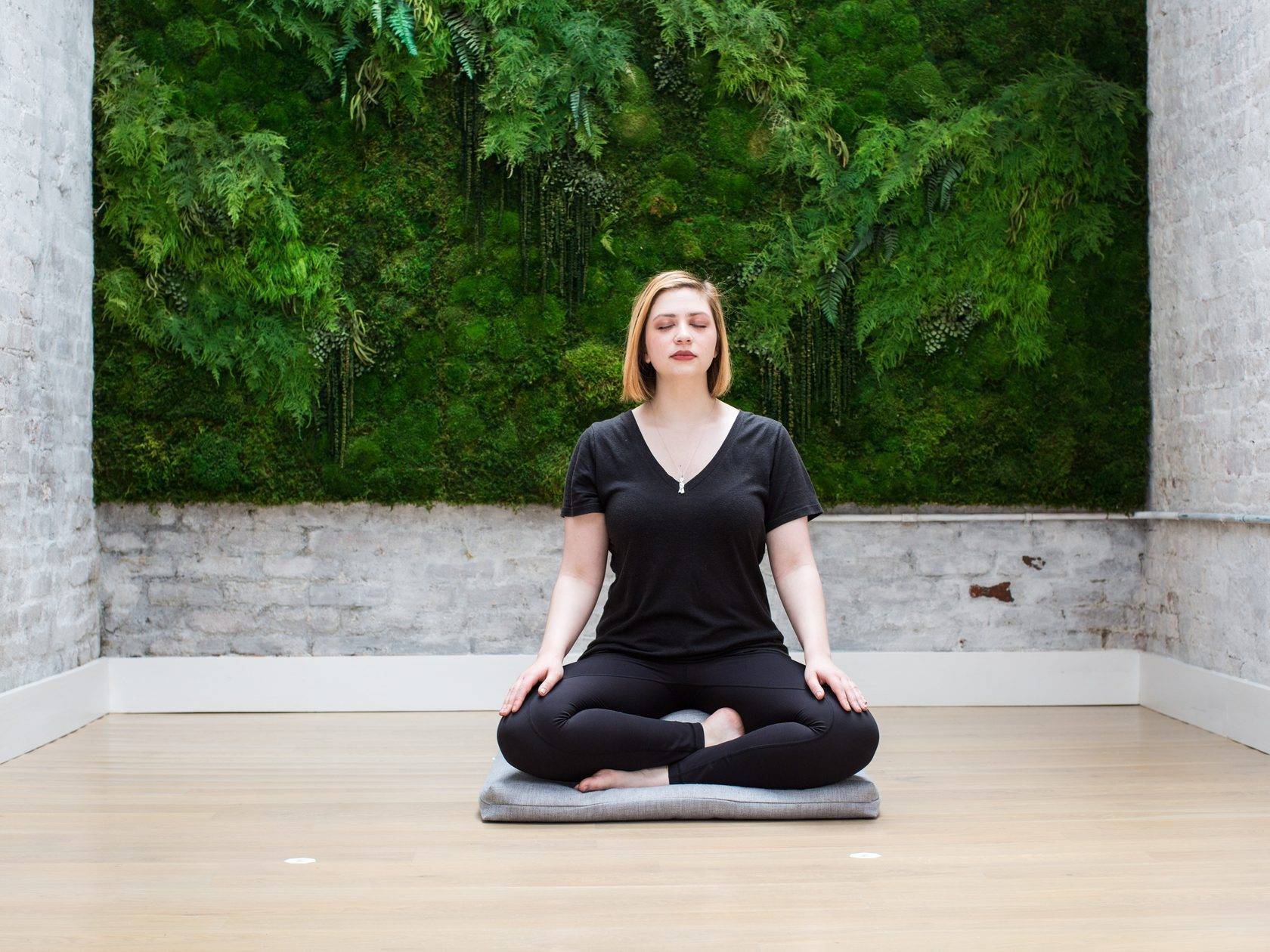 7 лучших поз для медитации для начинающих с фото и видео