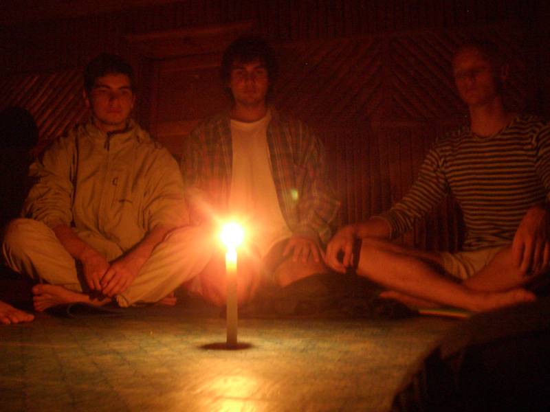 Тратака – медитация на пламя свечи