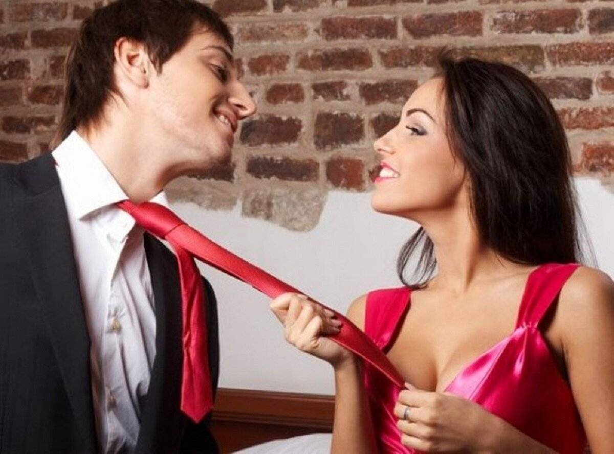 8 уроков, которые научат правильно соблазнить мужчину дома, на работе, в переписке