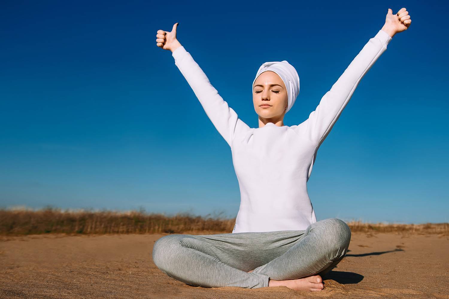 Кундалини йога: как проходят занятия для начинающих, мантры и медитации
