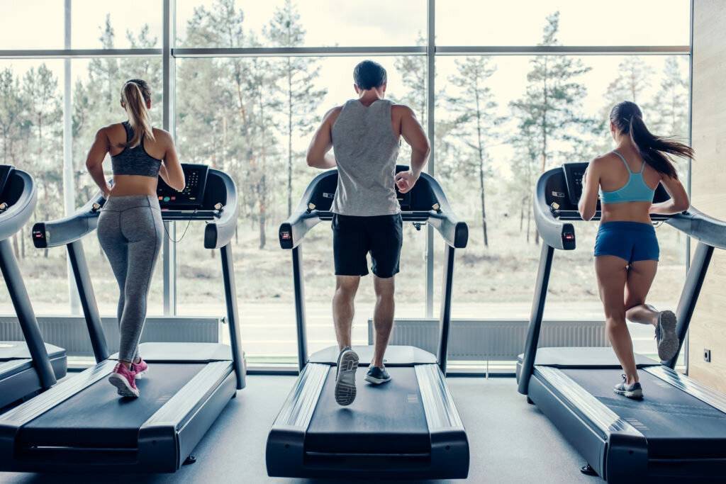Почему женщинам стоит выбрать силовые тренировки для похудения