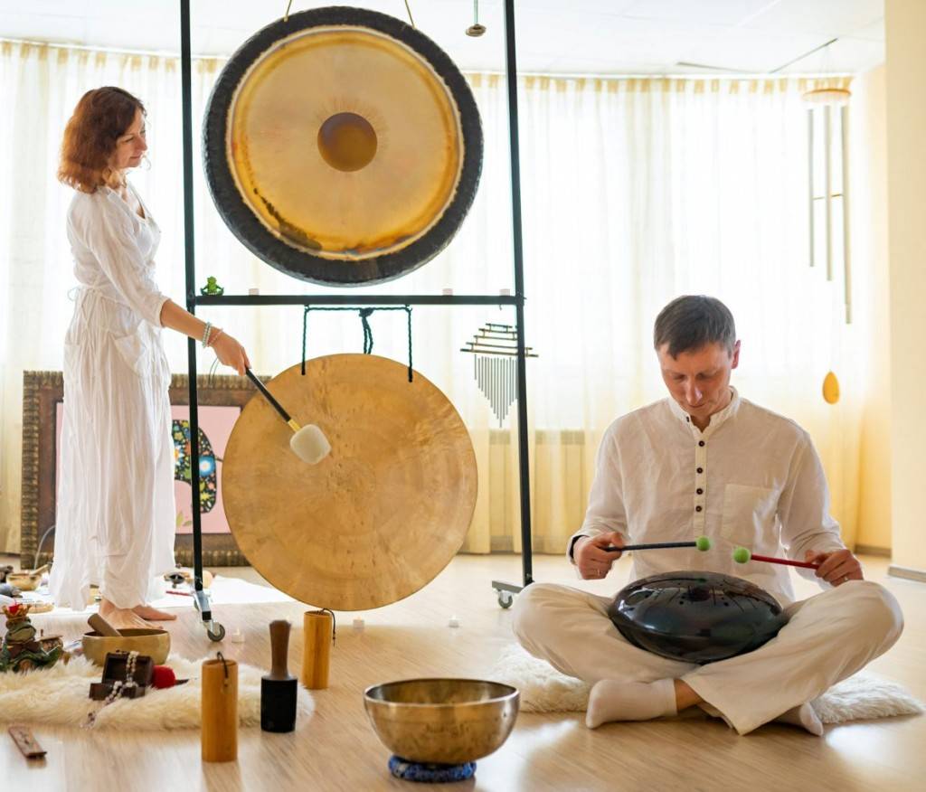 Что такое звуковая медитация, и чем она может быть полезна
