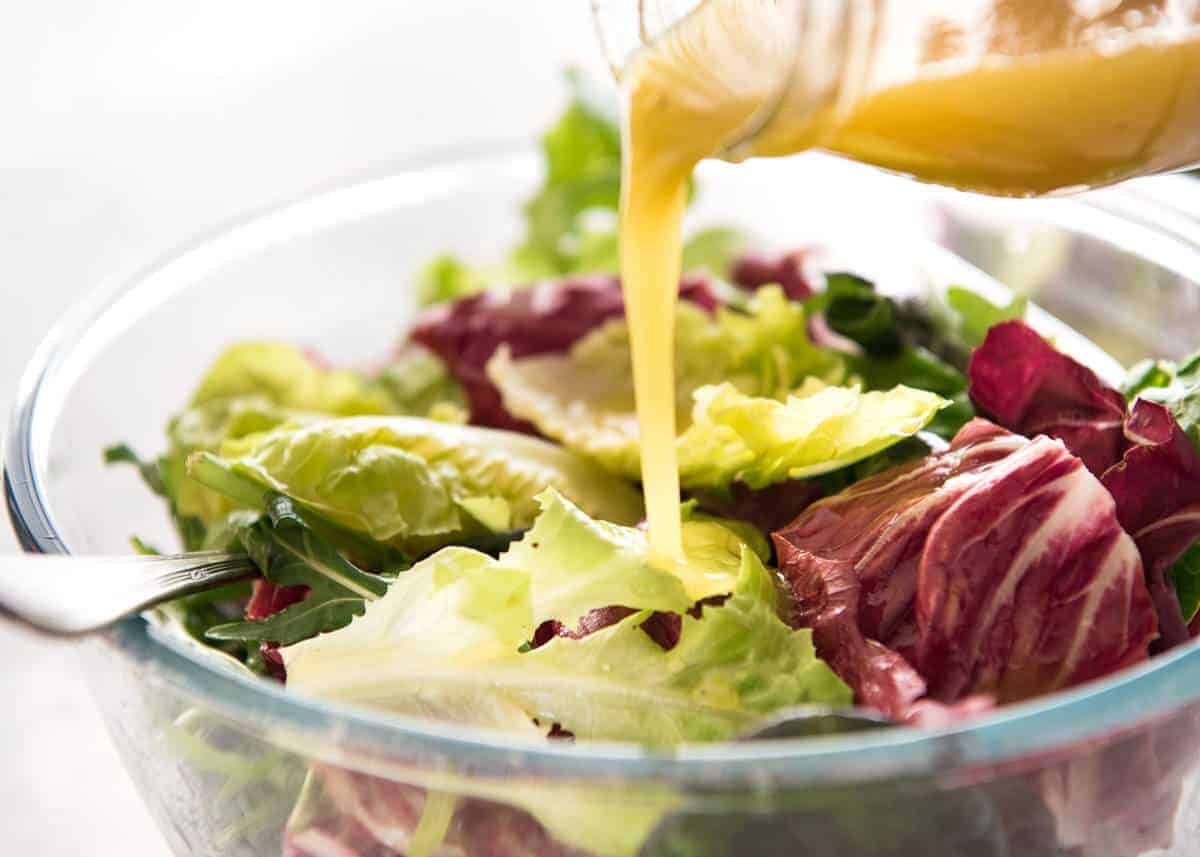 Чем заправить диетический салат при похудении?