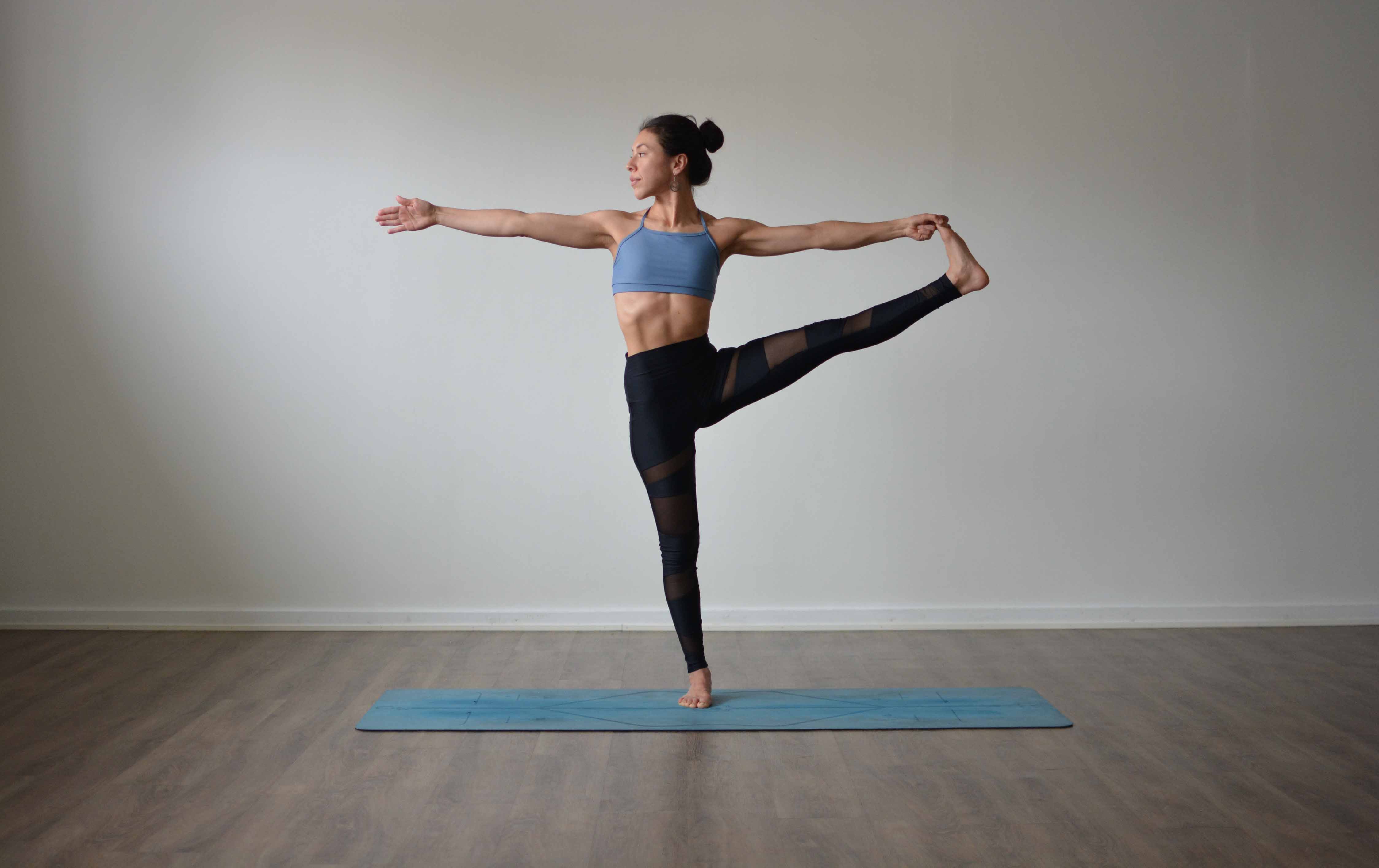 Топ-20 асан из йоги на баланс: легкие и сложные асаны для равновесия