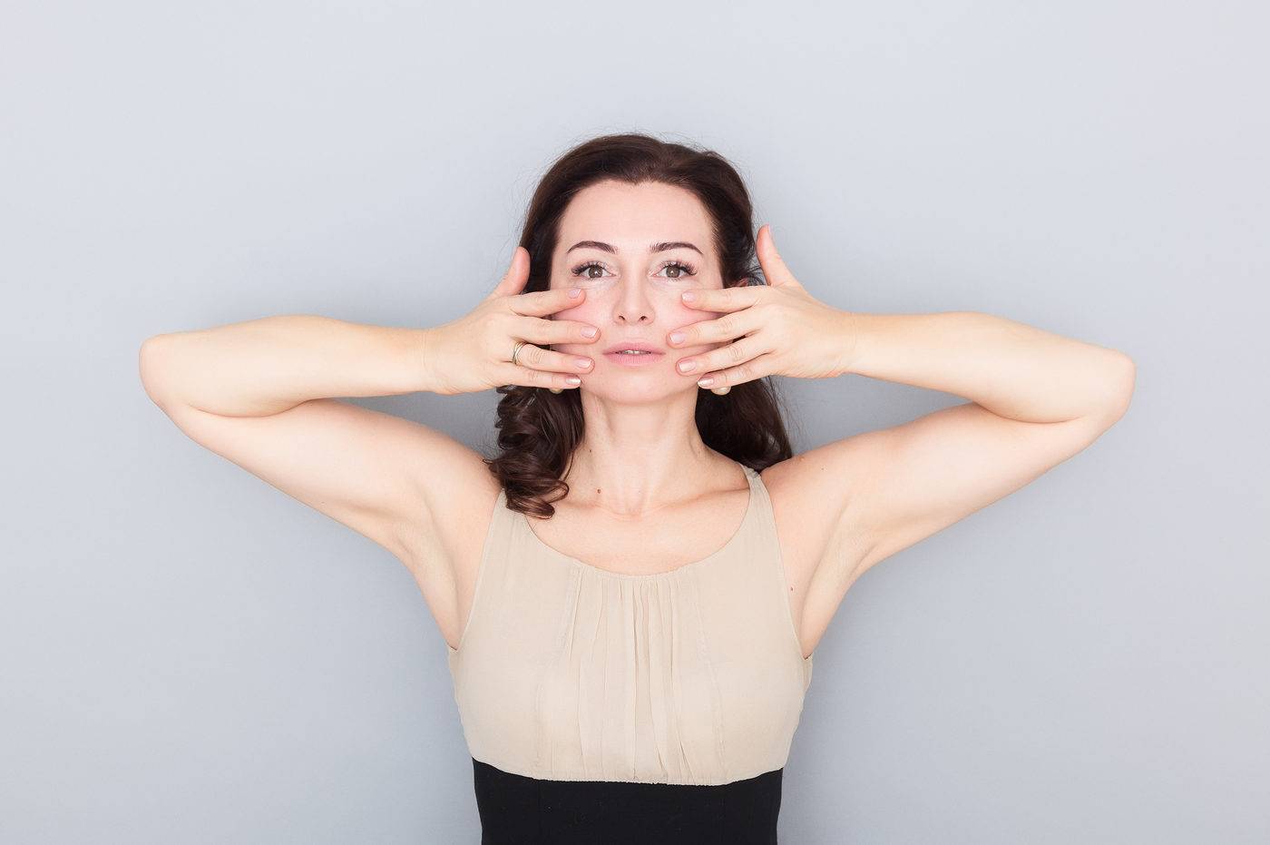 Йога для лица и шеи: упражнения, о которых вы обязаны знать :: инфониак