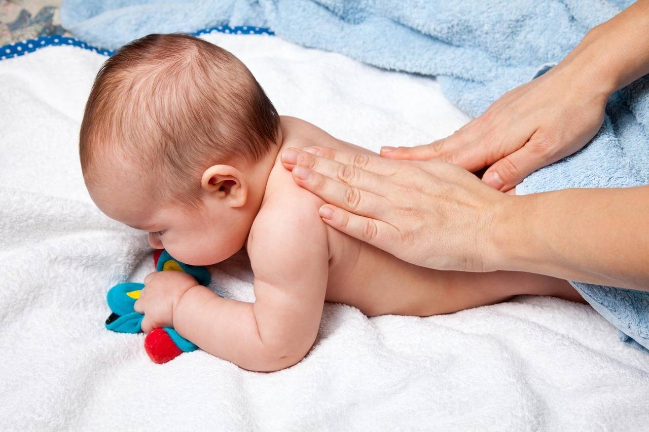 Как делать массаж новорожденному в домашних условиях