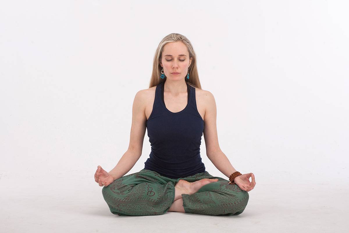 Асаны йоги при бессоннице: рекомендации для избавления от недомогания