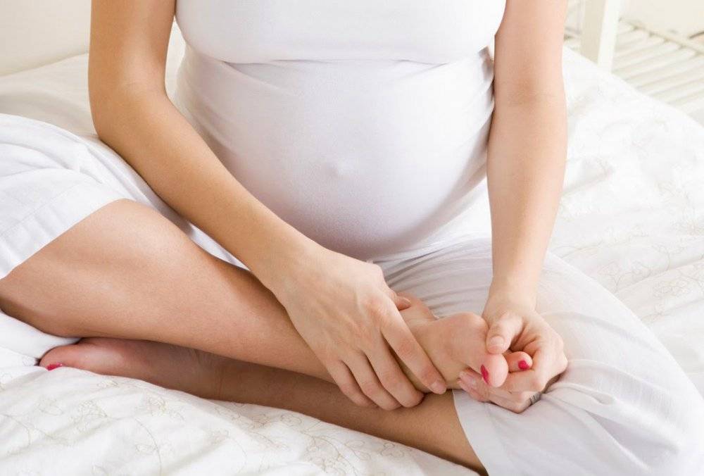 Судороги икроножных мышц у беременных: причины, лечение, профилактика