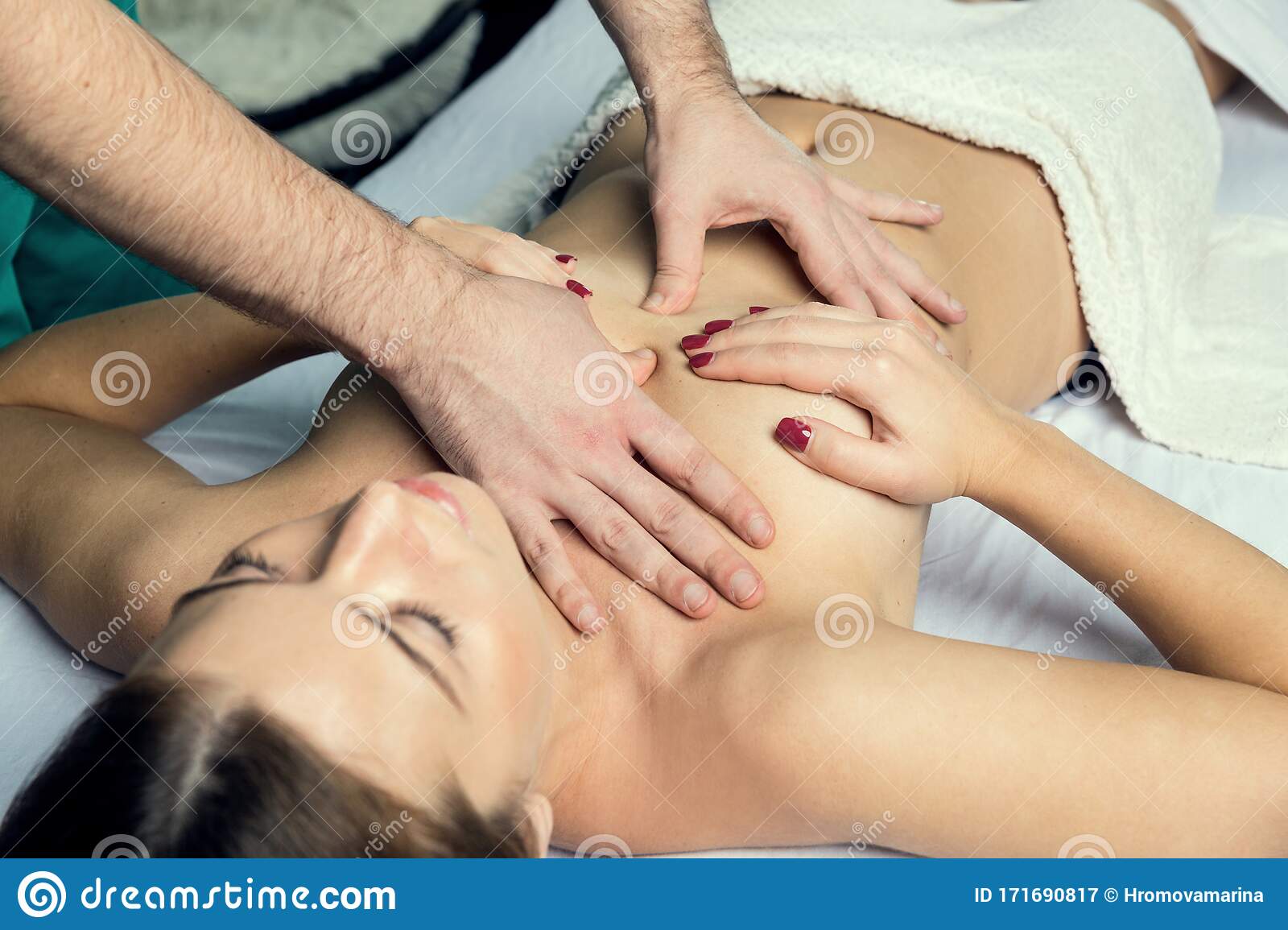 Лимфодренажный массаж груди