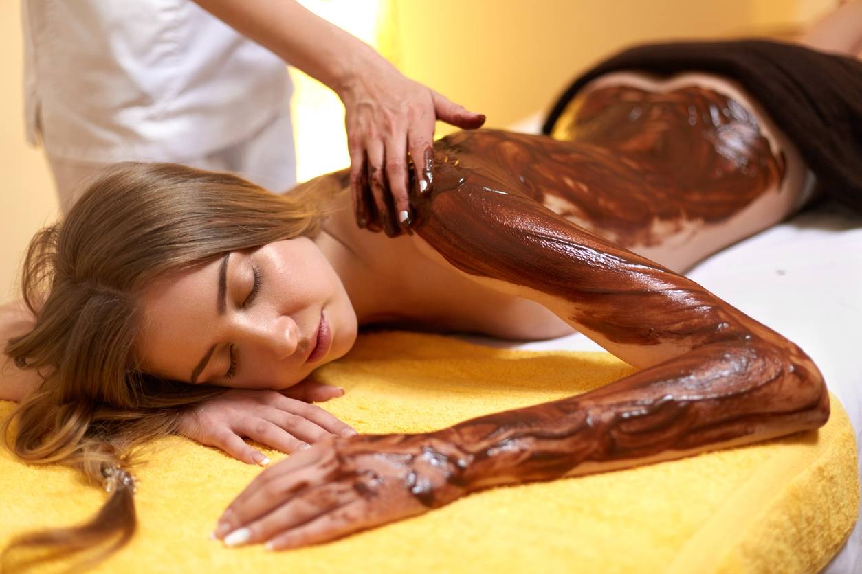 Шоколадный массаж: мышечная дистония, полезные свойства