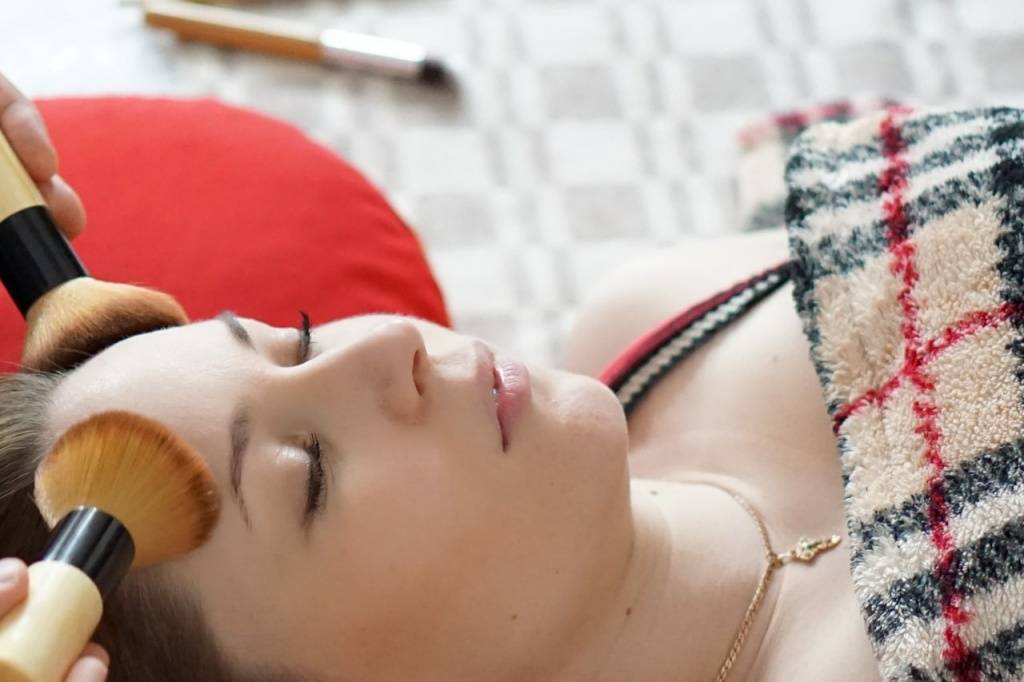 Кисточковый массаж лица — история и правила проведения